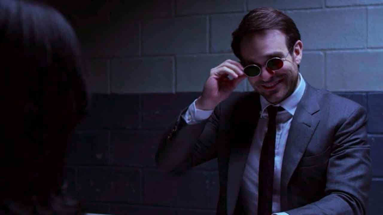 مت مورداک در سریال Daredevil نقش وکیل مدافعی را داشت که در شب، به شیطان Hell's Kitchen نیویورک تبدیل می‌شد.
